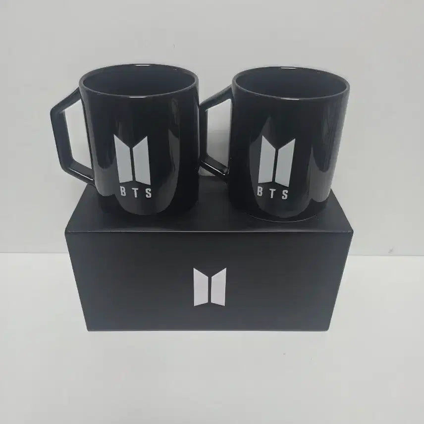 [BUNJANG] BTS Logo Black Mug Cup Set of 2 / BTS 로고 블랙 머그컵 2개 세트 새상품