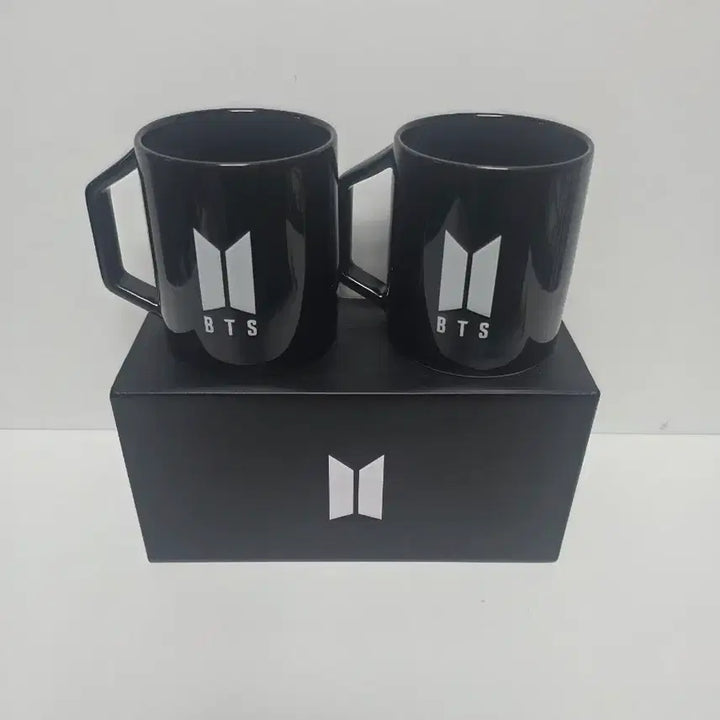 [BUNJANG] BTS Logo Black Mug Cup Set of 2 / BTS 로고 블랙 머그컵 2개 세트 새상품
