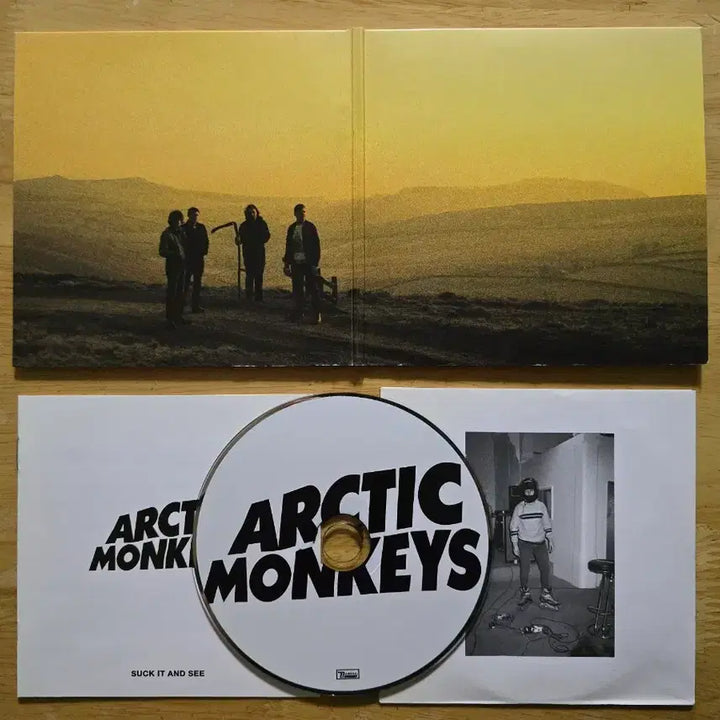 [BUNJANG] Arctic Monkeys CD Album Bundle (2 CDs) / CD 음반 Arctic Monkeys 악틱 몽키즈 앨범 2장