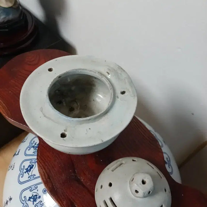 [BUNJANG] Joseon Dynasty White Porcelain Incense Burner (Lid Mismatched) / 조선백자 향로  뚜껑 제짝 아님
