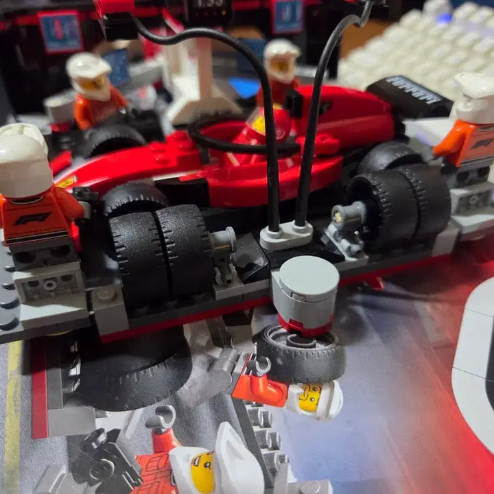 [BUNJANG] LEGO 60443 Ferrari Pit Stop and Crew Set / 60443F1 Ferrari 피트 스탑과 크루