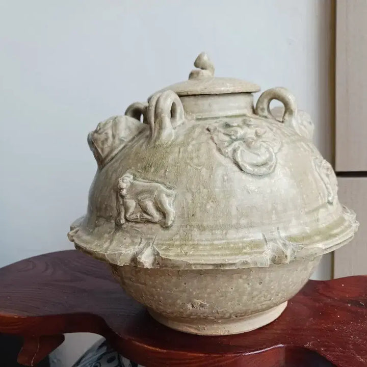 [BUNJANG] Antique Ceramic Jar with Lid and Animal Motif / 청자인지  백자인지?  모름