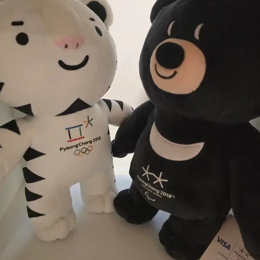 [BUNJANG] Soohorang &amp; Bandabi Doll Set - 2018 Pyeongchang Winter Olympics Official Goods / 평창 동계올림픽 공식 굿즈 수호랑 반다비 인형