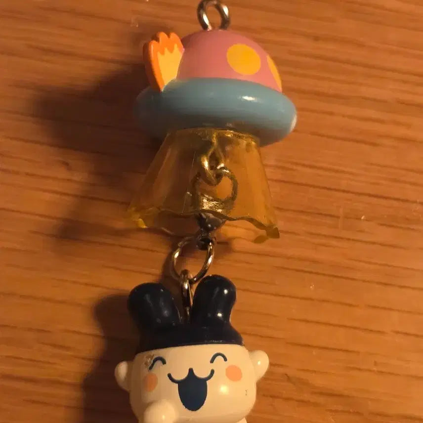 [BUNJANG] Tamagotchi Mimitchi UFO Gacha Keyring / 다마고치 미미치 ufo 가챠 키링