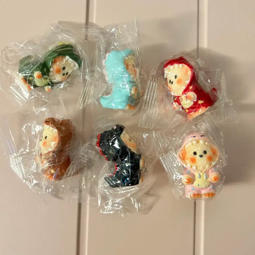 [BUNJANG] Dog in Dinosaur Costume Miniature Figurines Set (6 Types) / 일괄 공룡 옷 강아지 미니어쳐 피규어 6종 세트