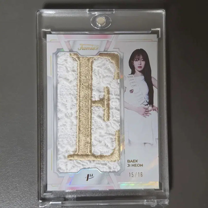 [BUNJANG] fromis_9 Baek Ji-heon Jumbo Patch Relic Photocard (Limited Edition 16) / 프로미스나인 테레카 백지헌 실착 점보 패치 렐릭 16한정