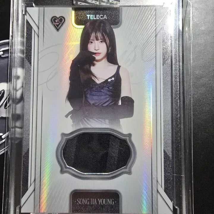 [BUNJANG] fromis_9 Song Hayoung Actual Worn Scarf Relic Card / 테레카 프로미스나인 송하영 실착 스카프렐릭 카드