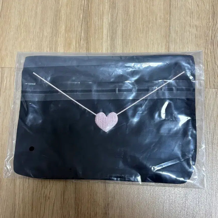[BUNJANG] PLAVE Pouch Black / 플레이브 파우치 블랙