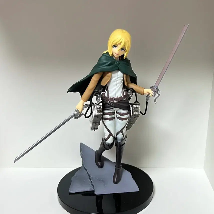 [BUNJANG] Attack on Titan Christa Lenz Historia Figure / 진격의거인 크리스타 렌즈 히스토리아 피규어