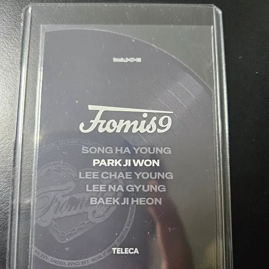 [BUNJANG] fromis_9 Park Ji-won TELECA Photocard / 프로미스나인 박지원 포토카드  테레카 팝니다