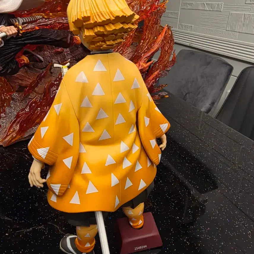 [BUNJANG] Demon Slayer Agatsuma Zenitsu Figure / 귀멸의 칼날 피규어 아가츠마 젠이츠