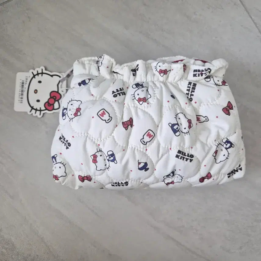 [BUNJANG] Sanrio Hello Kitty Quilted Pouch / 산리오 헬로키티 퀼팅 파우치(정품/새상품)