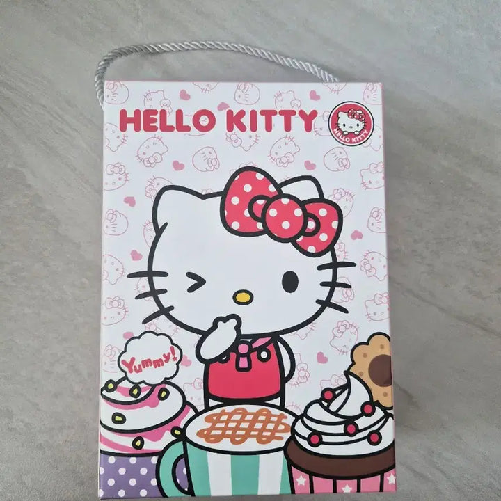 [BUNJANG] Sanrio Hello Kitty Beach Towel (Authentic/New) / 산리오 헬로키티 비치타올 비치타월 수건(정품/새상품)