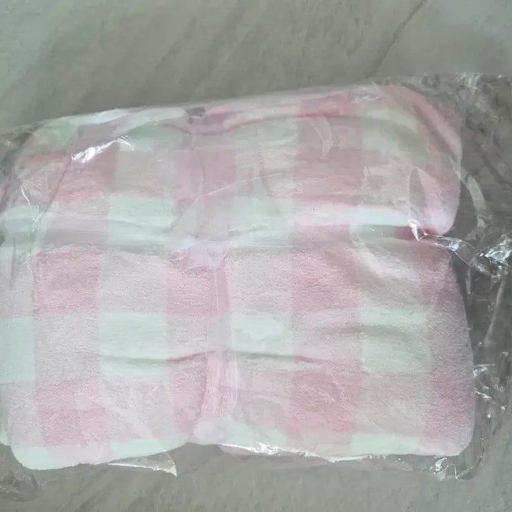 [BUNJANG] Sanrio Hello Kitty Shower Gown &amp; Towel Set / 산리오 헬로키티 샤워가운 샤워타올(정품/새상품)