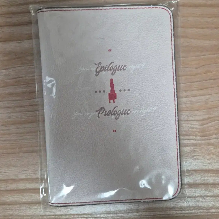 [BUNJANG] IU (Ieberry) Passport Case / 아이유 여권 케이스(이유베리님)