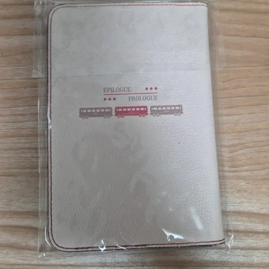 [BUNJANG] IU (Ieberry) Passport Case / 아이유 여권 케이스(이유베리님)
