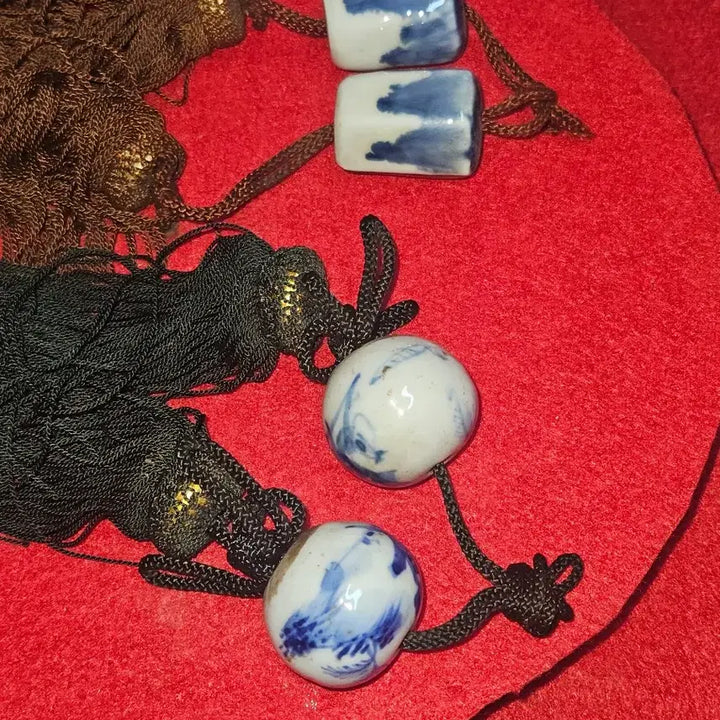 [BUNJANG] Antique Korean Celadon Porcelain Knot Tassels Set (2 Sets) / [앤틱/골동품] 전통 백자 청화 도자기 선추 매듭 술 노리개 (2세트 일