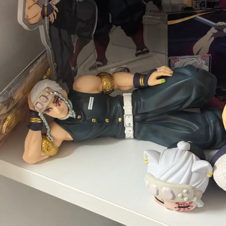 [BUNJANG] Megahouse Tengen Uzui Gem Figure / 귀멸의 칼날 메가하우스 우즈이 텐겐 Gem 피규어 판매 손바닥