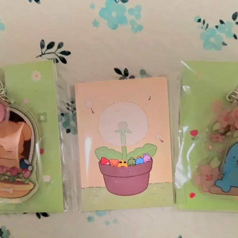 [BUNJANG] Pixelie Spring Keychain &amp; Memo Pad Bundle (Deokgae, Jamttal) - Sealed / 픽셀리 봄 키링&amp;메모지(덕개,잠뜰) 미개봉 새상품 일괄 수수료 포함