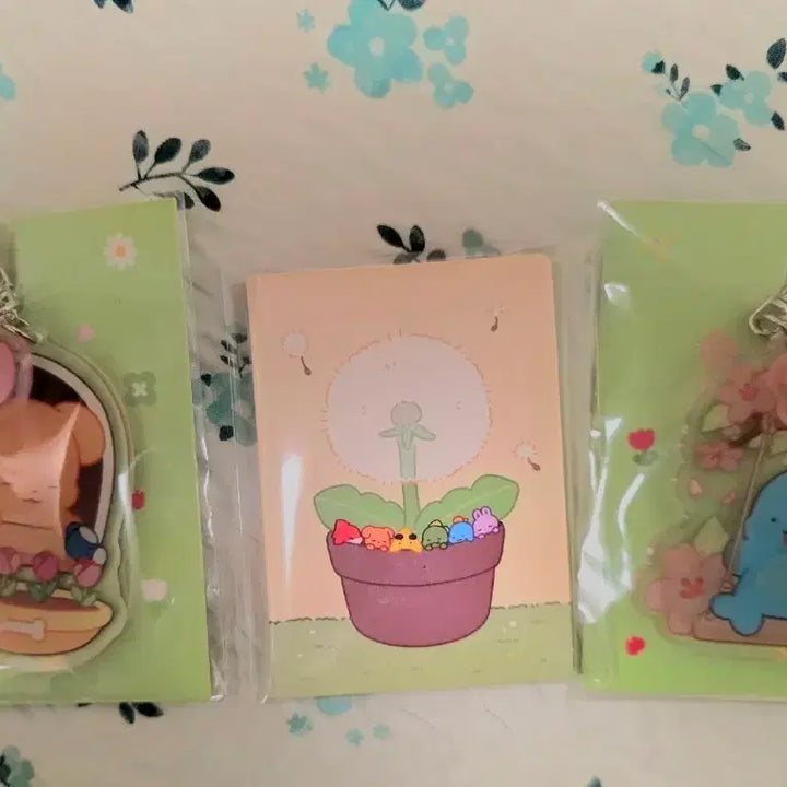 [BUNJANG] Pixelie Spring Keychain &amp; Memo Pad Bundle (Deokgae, Jamttal) - Sealed / 픽셀리 봄 키링&amp;메모지(덕개,잠뜰) 미개봉 새상품 일괄 수수료 포함