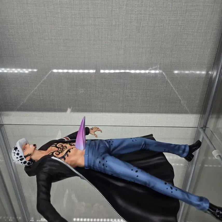 [BUNJANG] One Piece C2 Doflamingo + C2 Law Resin Figure Set / 원피스 C2도플+C2로우 레진 피규어