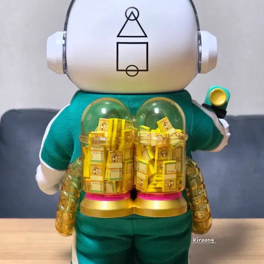[BUNJANG] Pop Mart Mega Space Molly x Squid Game 400% + BJD Set / 팝마트 메가 스페이스 몰리 X 오징어 게임 400% + BJD 세트