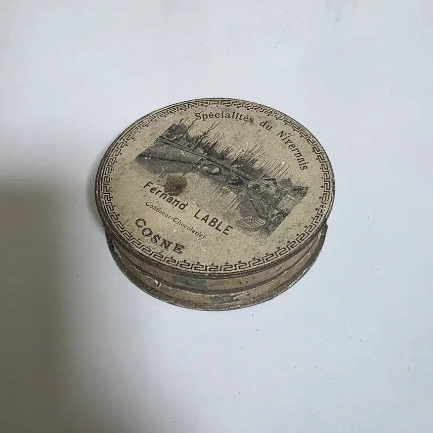 [BUNJANG] French Vintage Handmade Chocolate Tin Case / 프랑스 빈티지 수제 초콜릿 틴케이스