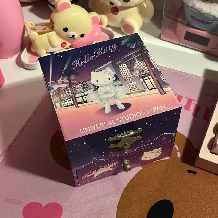 [BUNJANG] Classic Kitty Universal Studios Music Box / 고전키티 유니버셜스튜디오 오르골