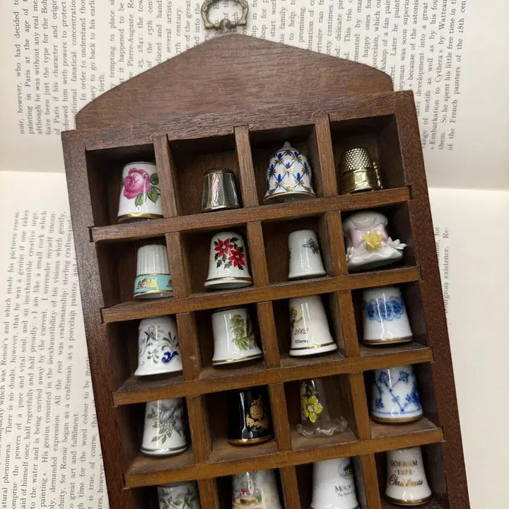 [BUNJANG] Vintage Thimble Set with 20-Slot Wood Rack / 빈티지골무세트 / 골무