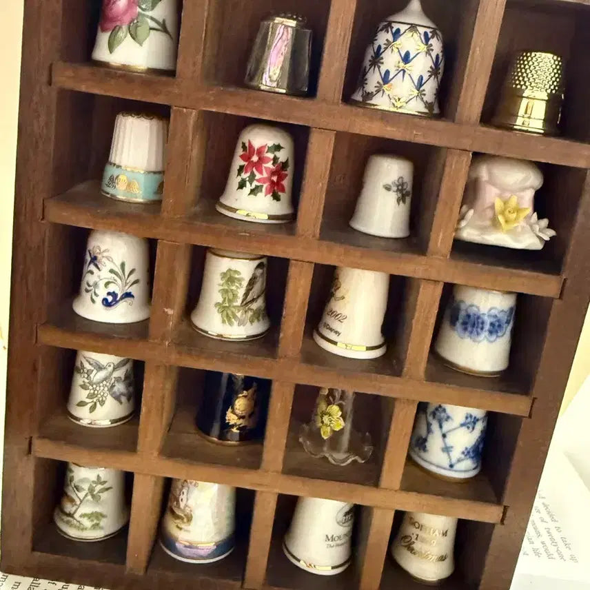 [BUNJANG] Vintage Thimble Set with 20-Slot Wood Rack / 빈티지골무세트 / 골무