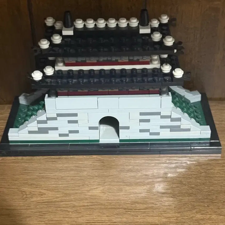 [BUNJANG] LEGO Gyeongbok Palace (Sungnyemun) Display Model / 21016 레고 숭례문 완성품