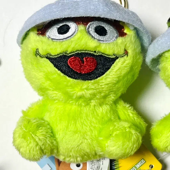 [BUNJANG] Authentic Sesame Street Cookie Monster Plush Keychain / 정품) 세서미스트리트 쿠키몬스터 인형 키링