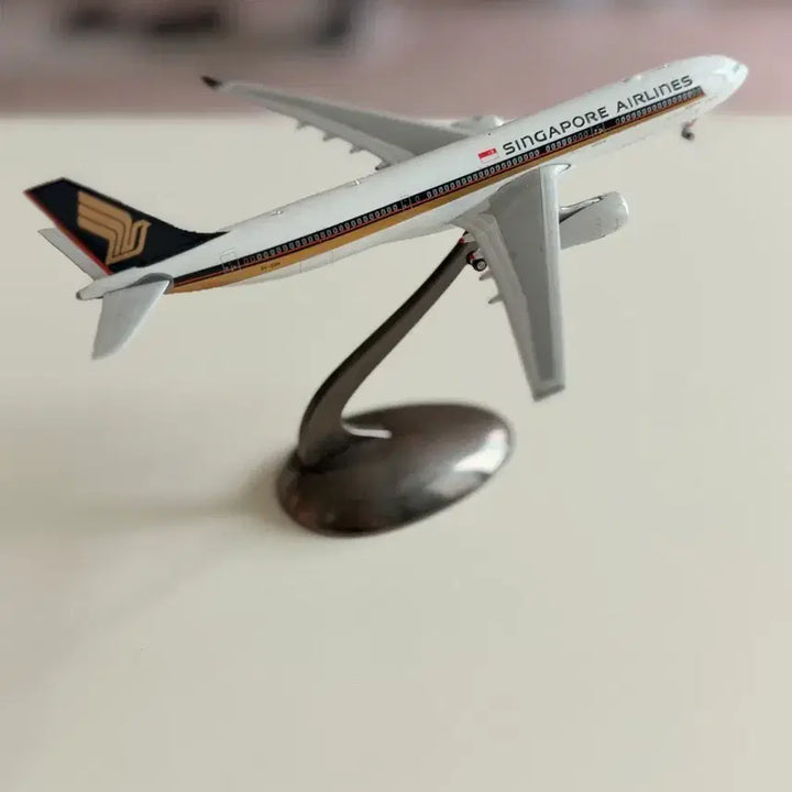 [BUNJANG] Phoenix A330-300 Singapore Airlines Diecast Aircraft Model 1:400 Scale / 피닉스 A330-300 싱가포르항공 다이캐스트 항공기 모형