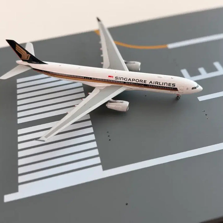 [BUNJANG] Phoenix A330-300 Singapore Airlines Diecast Aircraft Model 1:400 Scale / 피닉스 A330-300 싱가포르항공 다이캐스트 항공기 모형