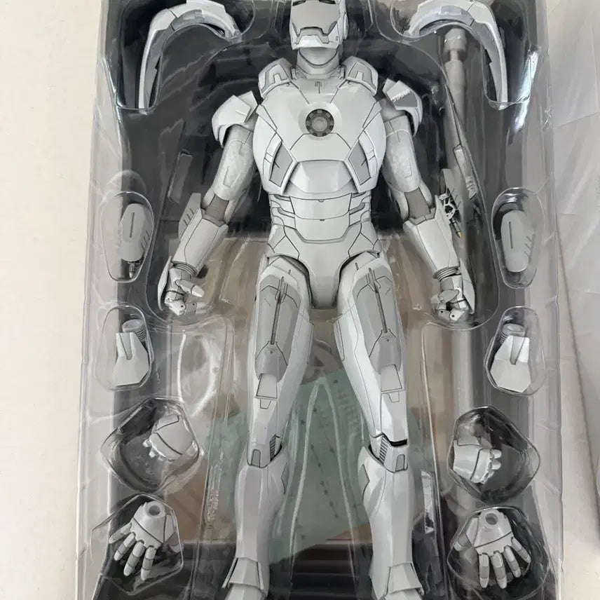 [BUNJANG] Hot Toys Iron Man Mark VII Sub-Zero Limited Edition Figure / 핫토이 아이언맨 마크7 서브제로 한정판