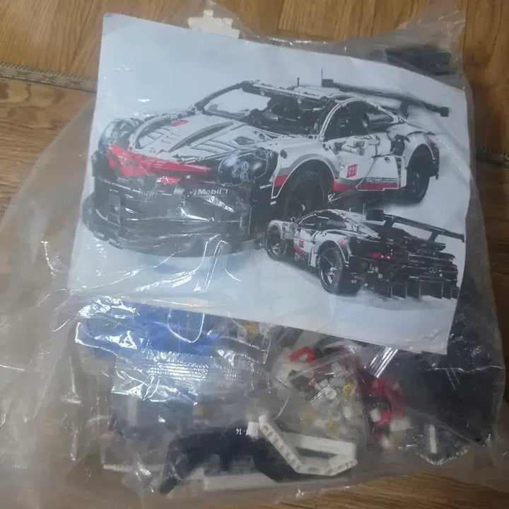 [BUNJANG] LEGO Technic 42096 Porsche 911 RSR / 레고 테크닉 42096 포르쉐 911 RSR