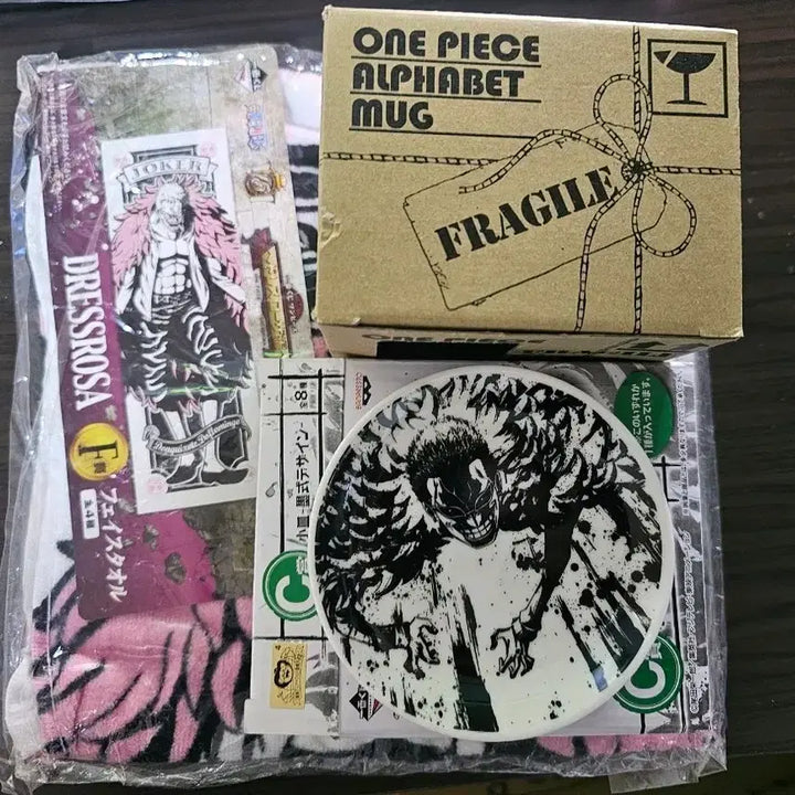 [BUNJANG] One Piece Doflamingo Mug, Ichiban Kuji Bowl, Towel Set / 원피스 도플라밍고 머그컵, 제일복권 이치방쿠지 그릇 타월 새것 3종 일괄
