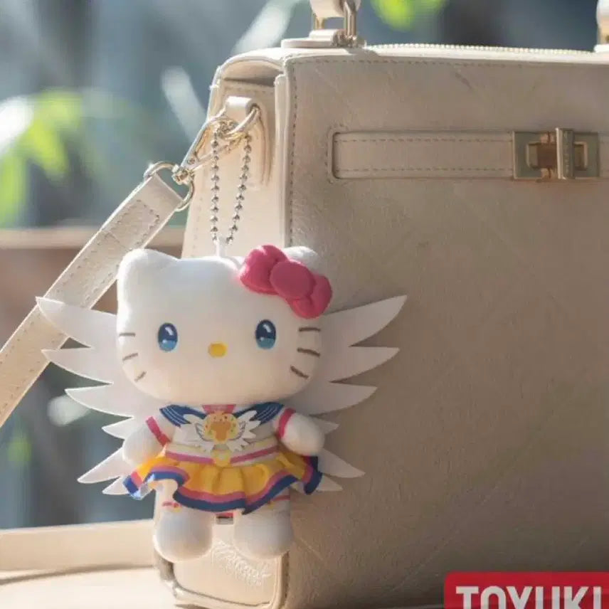 [BUNJANG] Sailor Moon x Hello Kitty Plush Keychain with Wings / 세일러문 헬로키티 인형 키링 산리오 날개