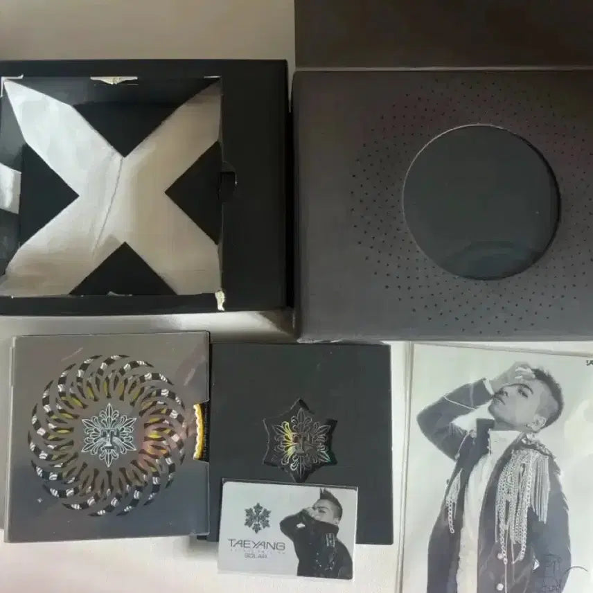 [BUNJANG] Taeyang Solar Official 2nd Full Album / 태양 솔로 앨범 정규 2집 Solar
