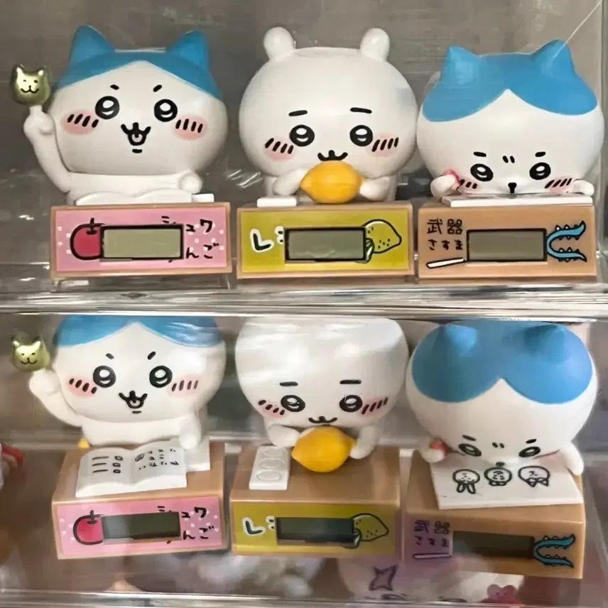 [BUNJANG] Chiikawa Cardboard Box Clock Gacha / 치이카와 골판지 박스 시계 가챠