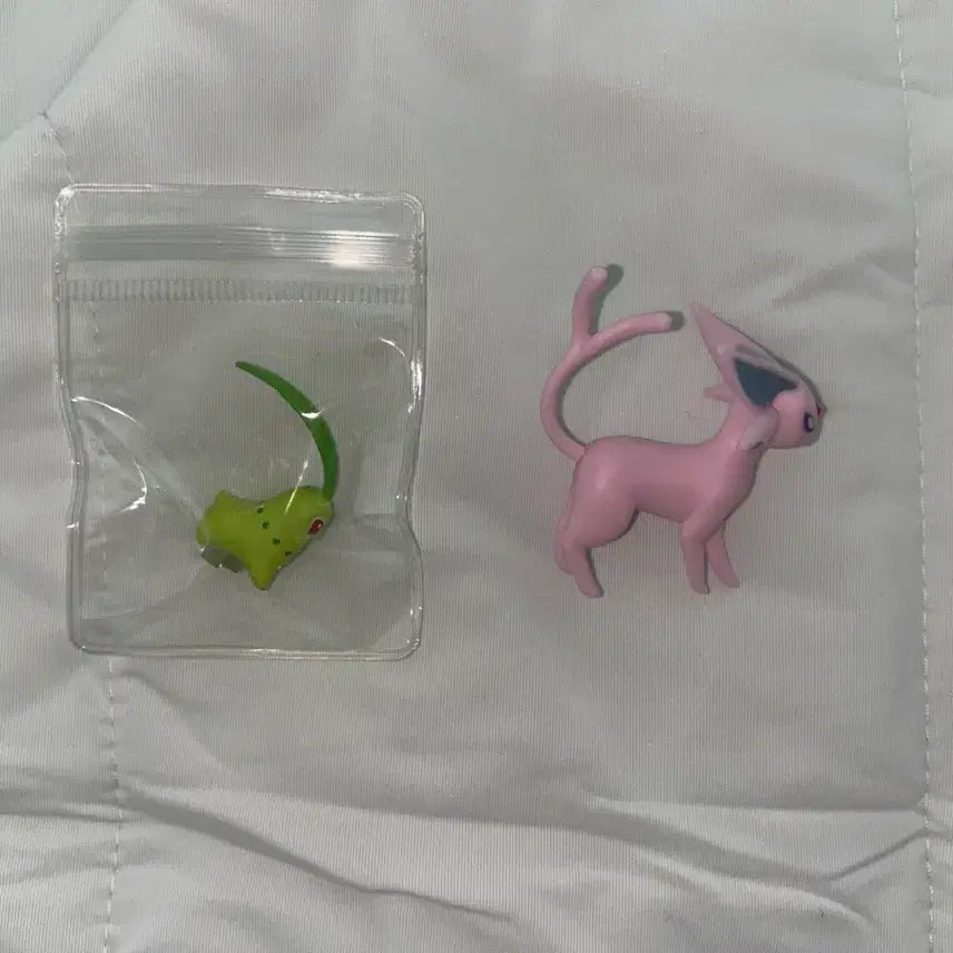 [BUNJANG] Pokemon Chikorita Eevee Scale World Johto Region Figure / 포켓몬/ 치코리타 에브이 스케일 월드 성도지방 피규어