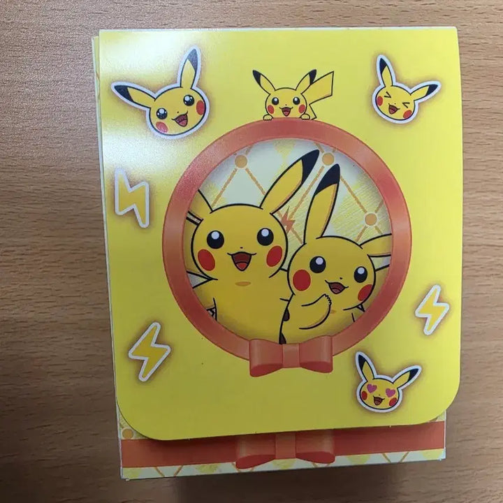 [BUNJANG] Pokemon Pikachu Present Box Deck Case / 포켓몬스터 피카츄 프레젠트박스 덱케이스 졸귀입니다. 1회 사회용