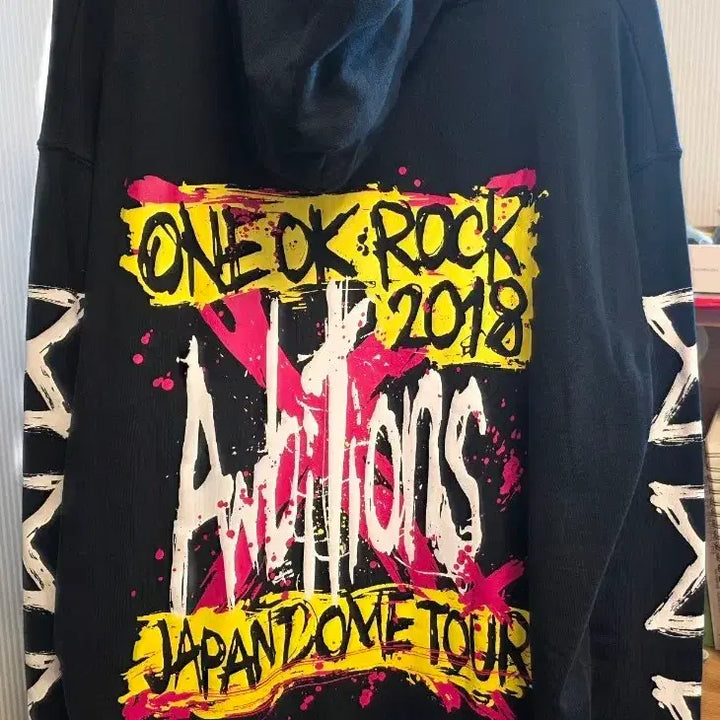 [BUNJANG] ONE OK ROCK 2018 Ambition Japan Dome Tour Hoodie (L) / one ok rock 2018 앰비션 재팬 돔투어 후드집업(L)