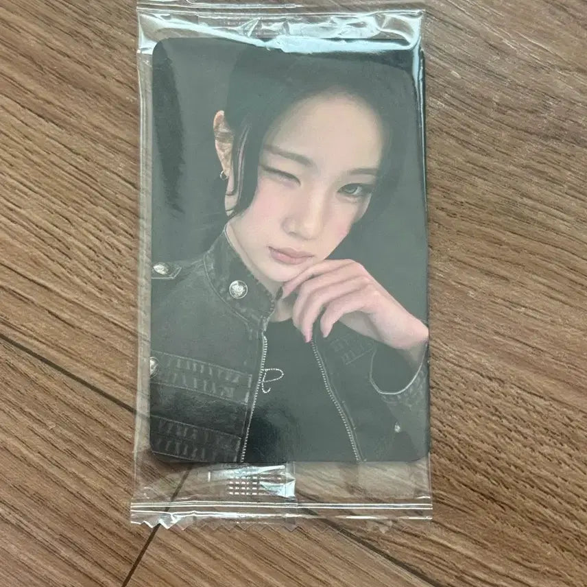 [BUNJANG] HaToHaT Jueun 1st Anniversary Photocard Ktown4u POB / 하츠투하츠 하투하 주은 일주년 포카 케타포 미공포 양도