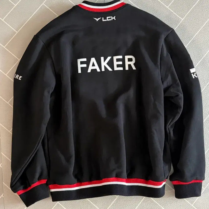 [BUNJANG] T1 2025 Uniform Jacket Black Faker Marking - Size M / 티원 T1 2025 유니폼 자켓 블랙 페이커 마킹 / M