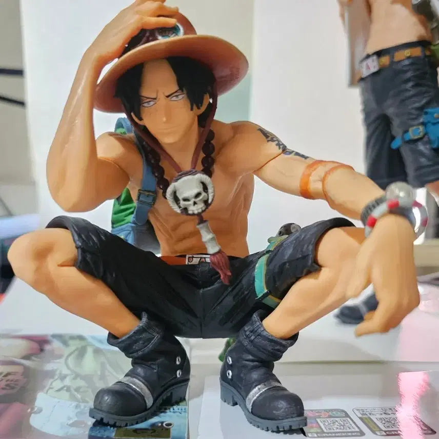 [BUNJANG] One Piece King of Artist Ace Figure Bundle Set (Gold Cat &amp; Navy Version) / 원피스 킹오브아티스트 에이스 반프레스토 피규어 금고양이