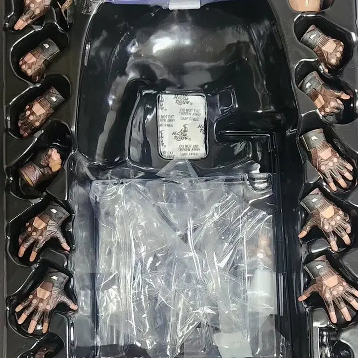 [BUNJANG] Hot Toys Captain America Stealth Suit 2.0 Figure (Body Count) / 핫토이 캡틴아메리카 스텔스 2.0  풀박스(바디개수)