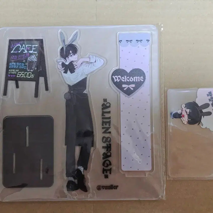 [BUNJANG] Alien Stage Ivan Barniste Acrylic Stand / 에이스테 이반 바니스테 아크릴 스탠드