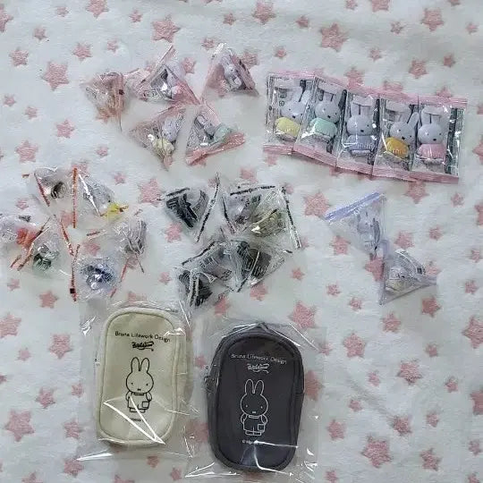 [BUNJANG] Miffy Figure &amp; Pouch Set / 급처)미피  피규어 /파우치 2종 세트 일괄