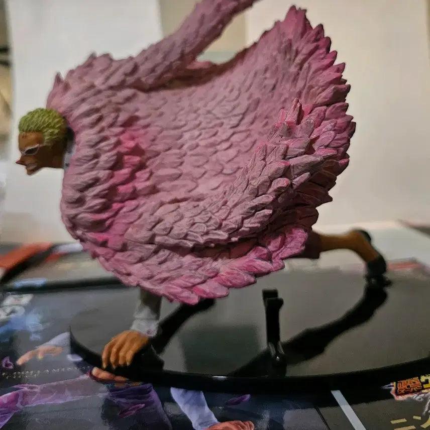 [BUNJANG] Banpresto Doflamingo Zokeiou Figure (Display Item) / 원피스 반프레스토 도플라밍고 조형왕 피규어 전시품